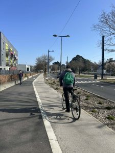 Ponçage d'enrobé sur piste cyclable - Tram de Brest